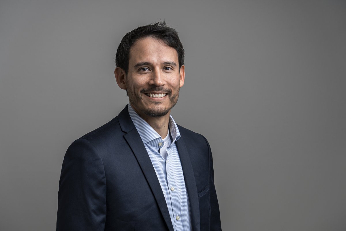 Associate Professors Ken Pfeuffer 